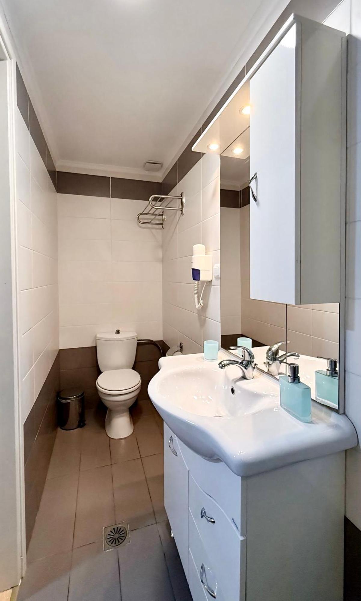 Byron Urban Apartment Каламата Екстер'єр фото
