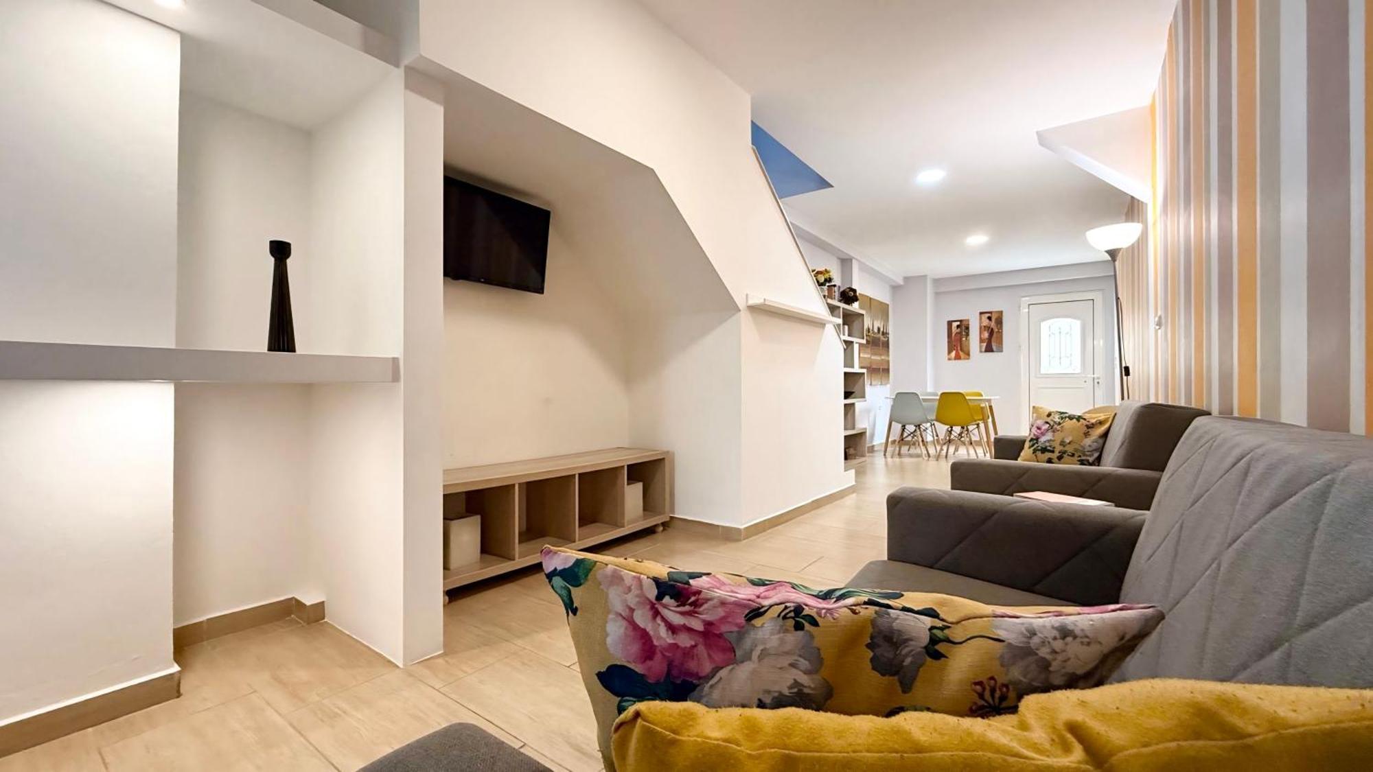 Byron Urban Apartment Каламата Екстер'єр фото
