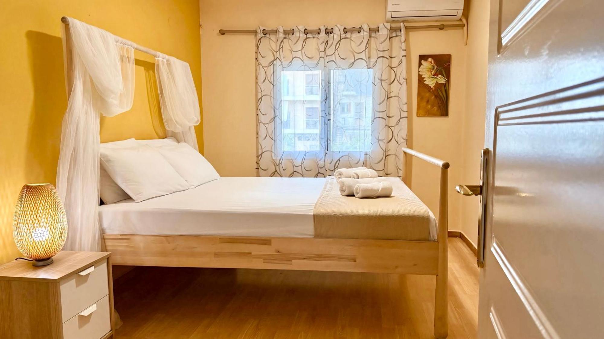 Byron Urban Apartment Каламата Екстер'єр фото